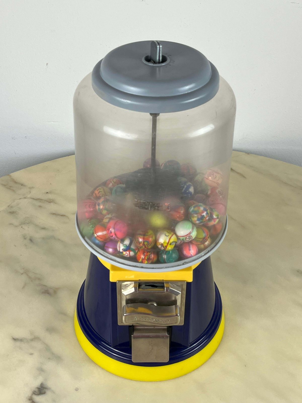 Vintage Automatic Vending Machine With Coin, Italy, 1980s photo furniture