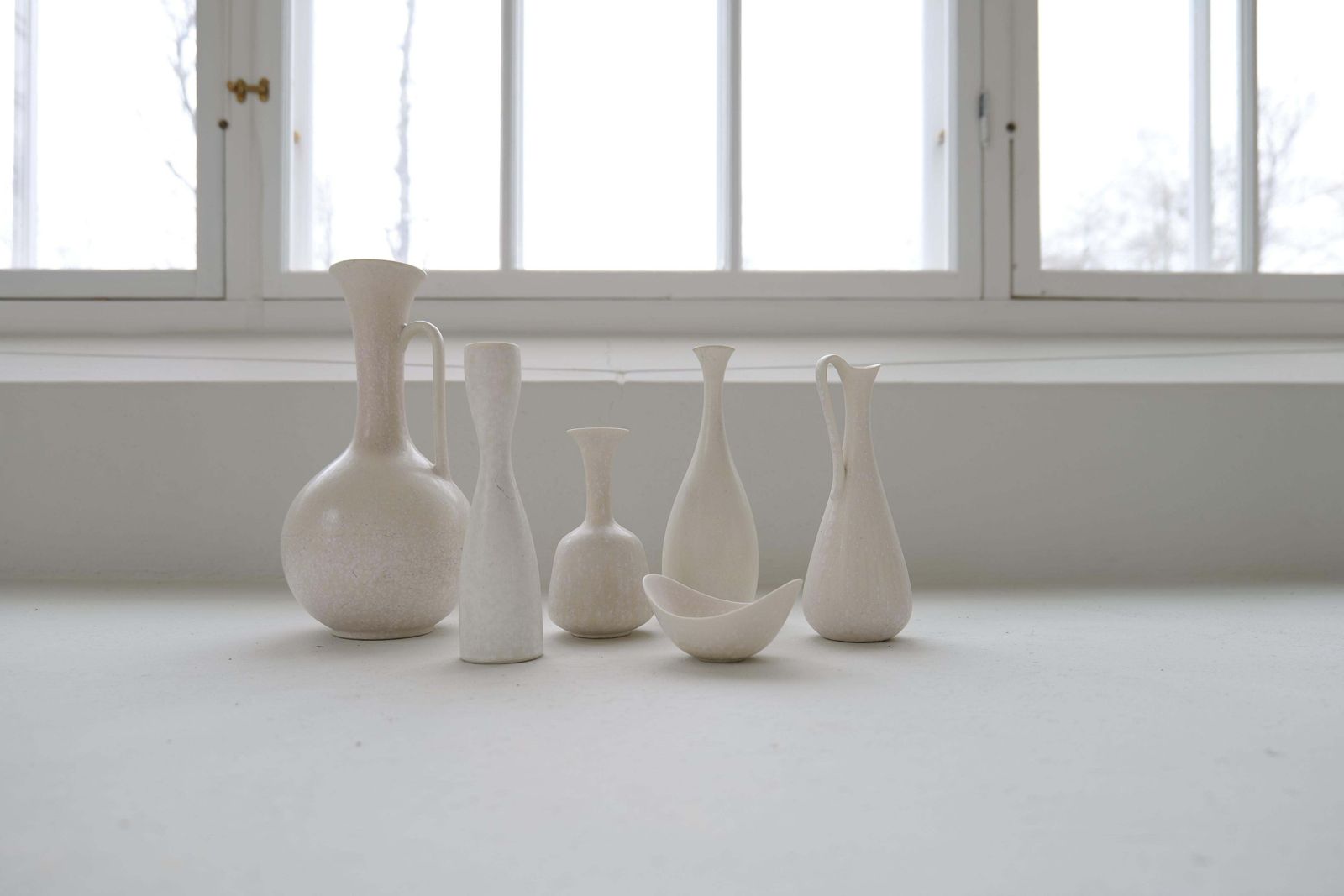 Midcentury Modern Groupe Of 6 White And Grey Vessels Rörstrand Sweden 1950 photo 4707.0