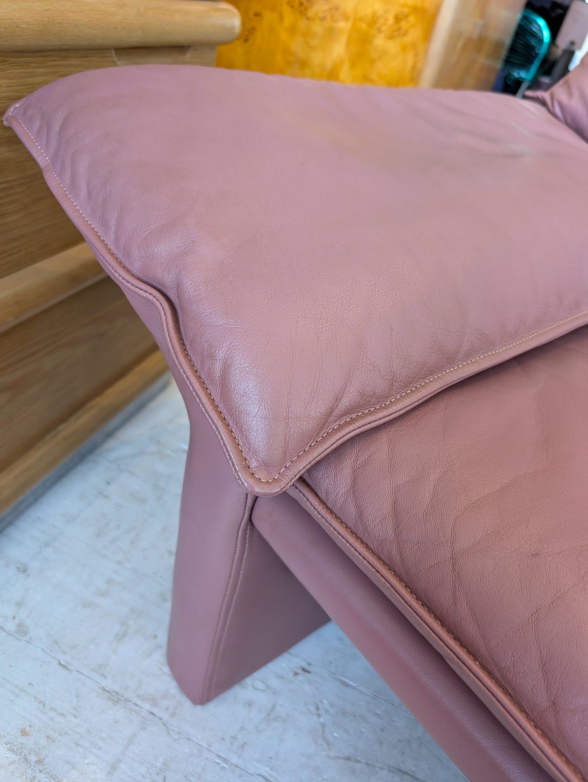 Angular Post Modern Vintage  Pink / Mauve Leather Armchair By Brayton, USA 1980s photo for sale