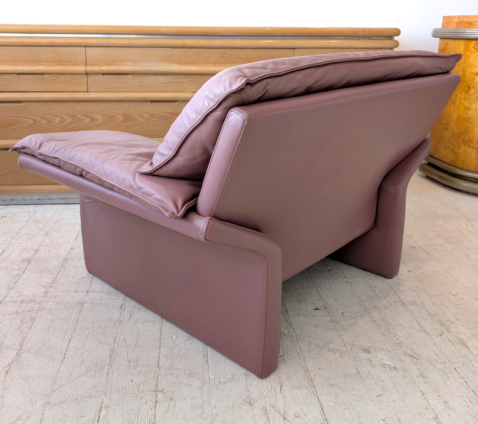 photo buy Angular Post Modern Vintage  Pink / Mauve Leather Armchair By Brayton, USA 1980s