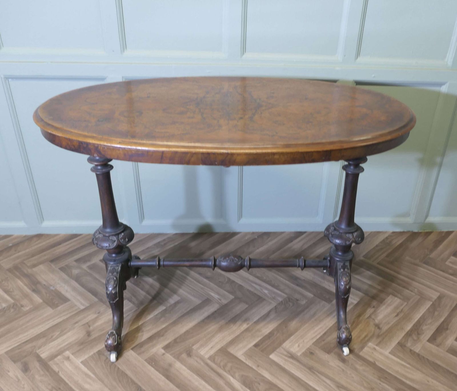 Victorian Oval Walnut Centre Or Hall Table photo for sale