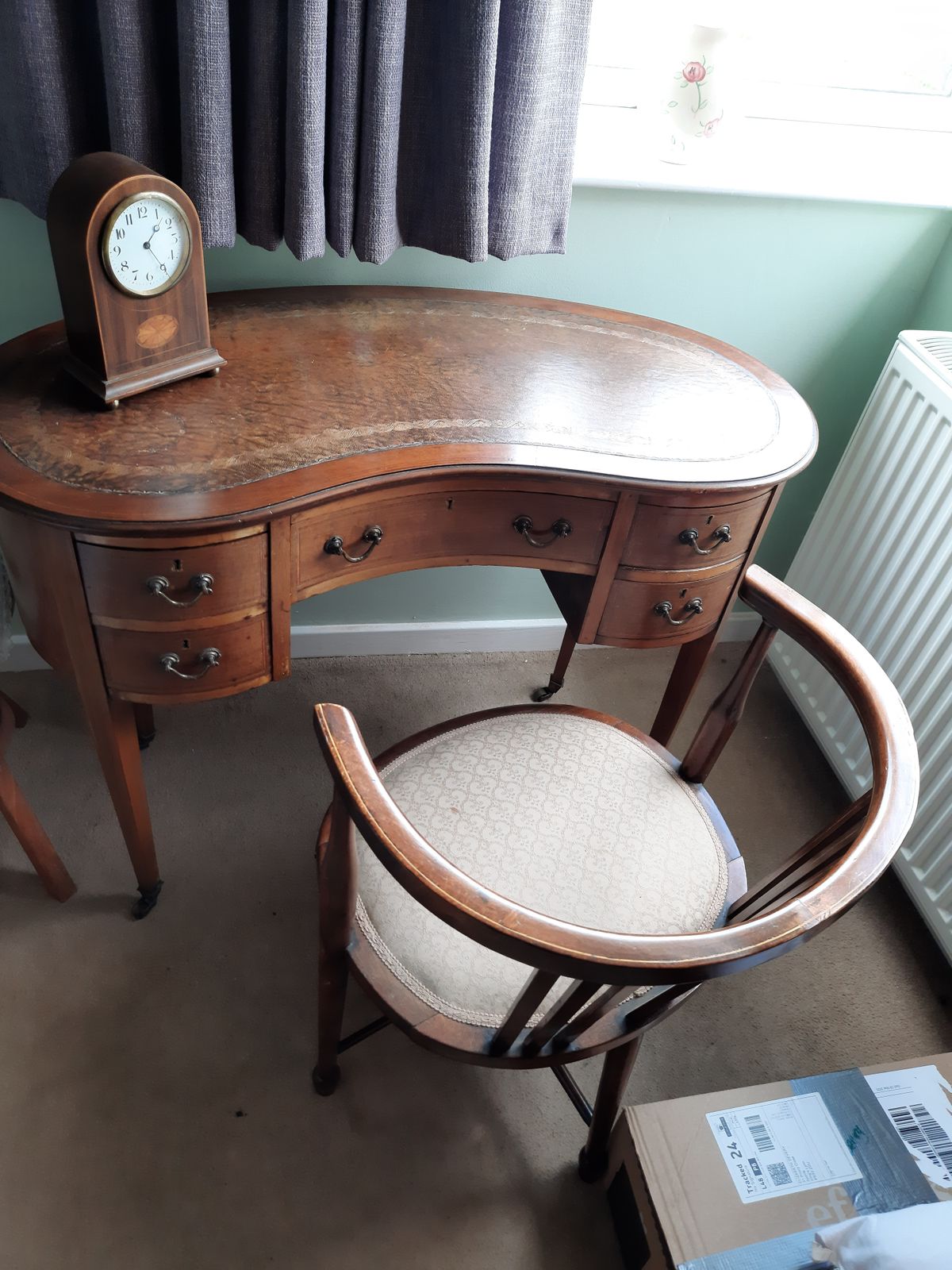 Exceptional Rosewood & Mahogany Kidney Shaped Writing Desk