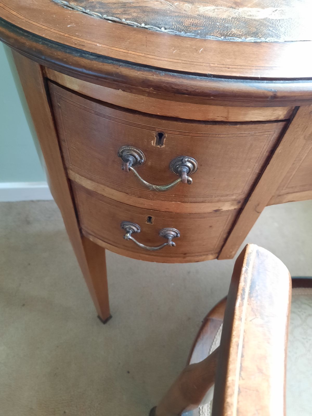 Exceptional Rosewood & Mahogany Kidney Shaped Writing Desk photo Furniture