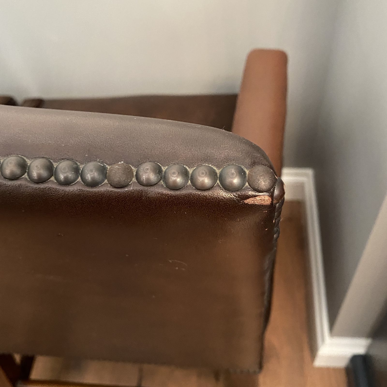 19th Century Antique Brown Leather Studded Gainsborough Caver Library Armchairs photo vinterior