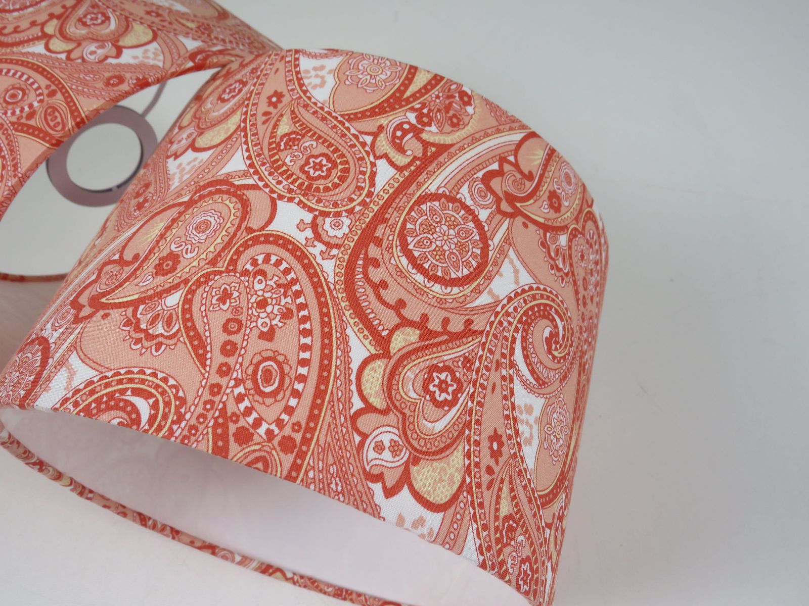 Set Of 2 Vintage Ceramic Bedside Lamps With Lampshades With Paisley Motif. photo vinterior