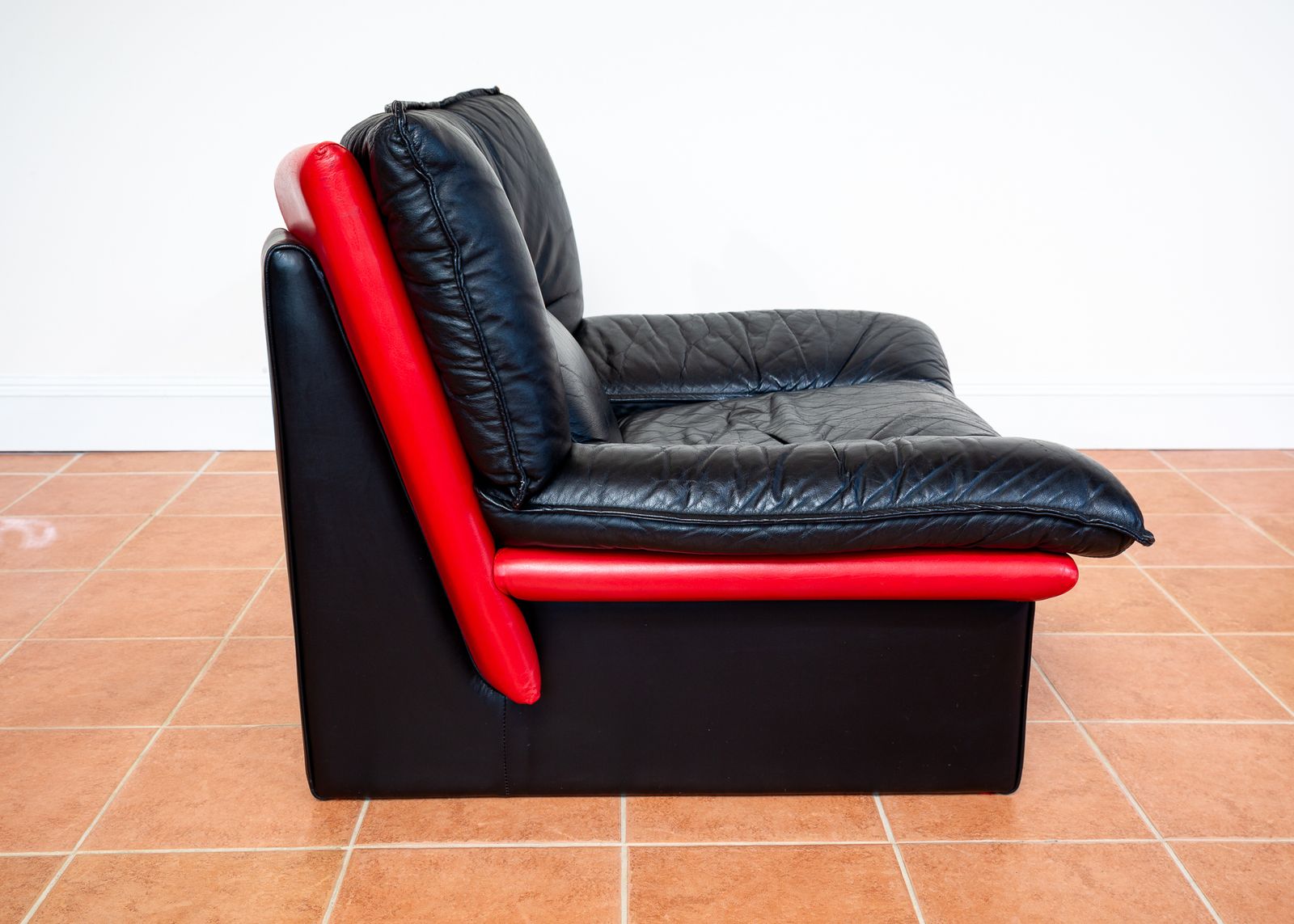 Furniture Italian Designer Leather Lounge Chair 1980s Nicoletti Salotti For Avanti Ambassador Chair Postmodern Memphis Style Two Tone Black Leather Red Leather photo