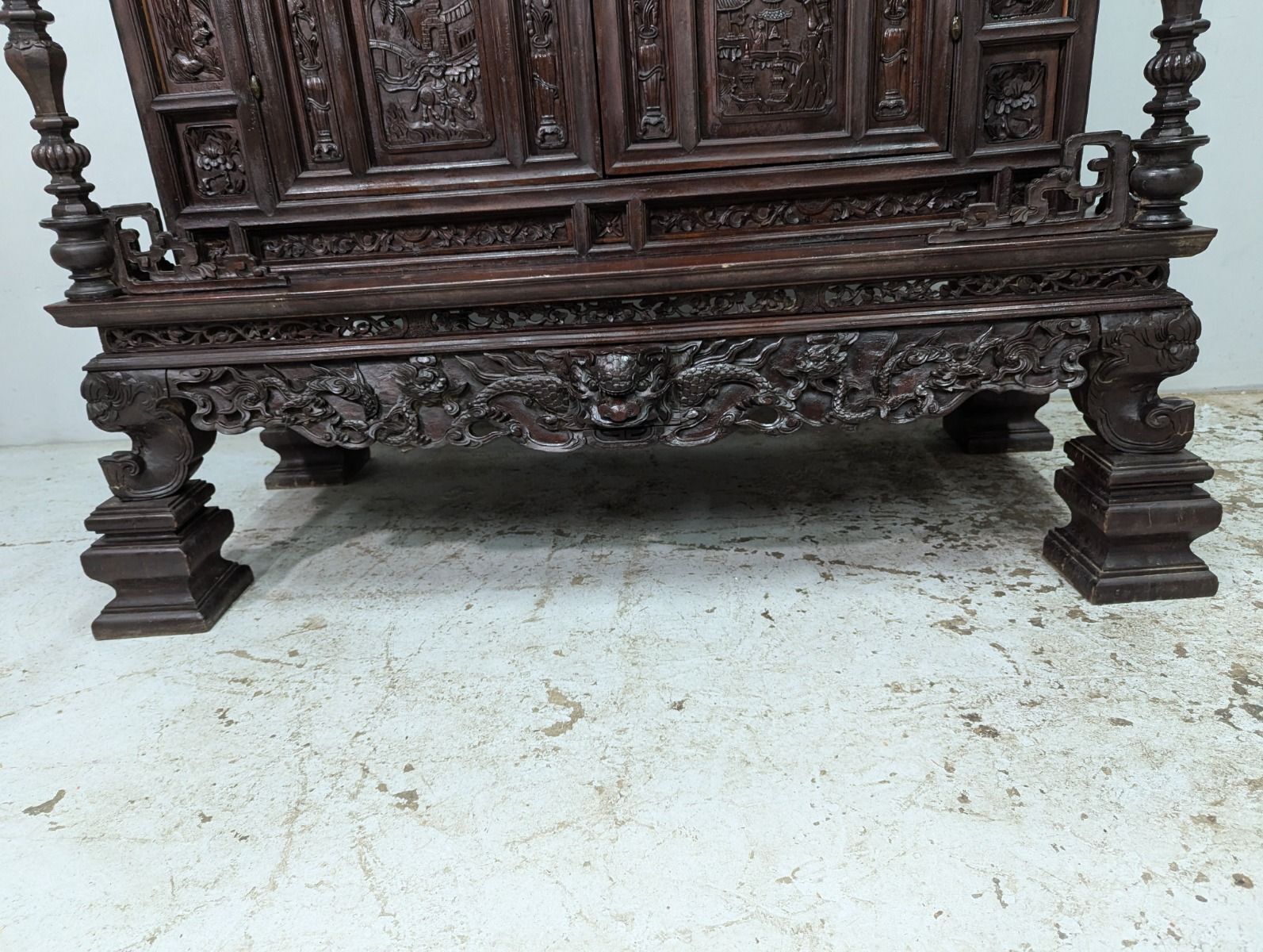 Large Indochinese Cabinet With Exotic Wood Dragon Decoration photo buy