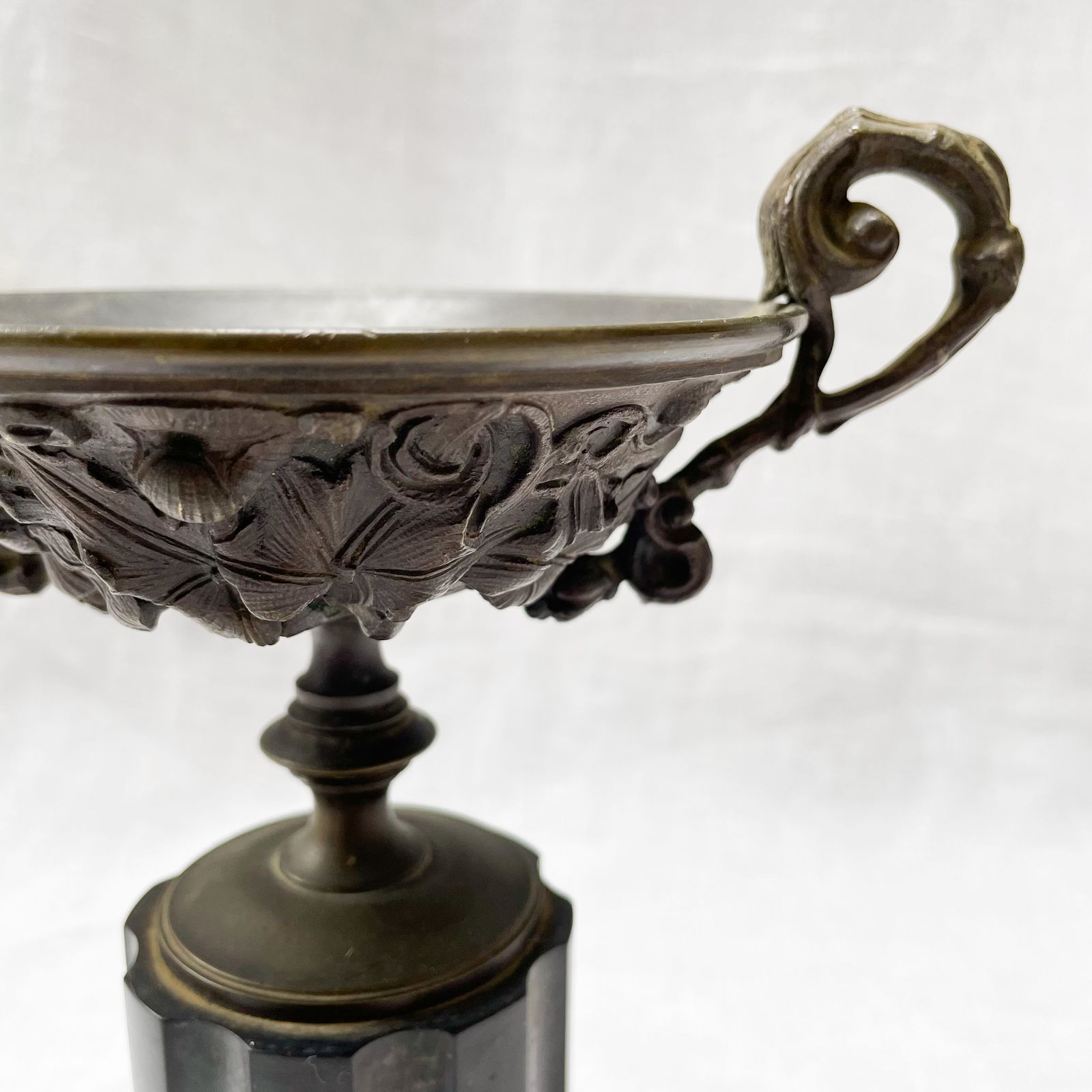 Pair Of French Urns, 19th Century photo 410.0