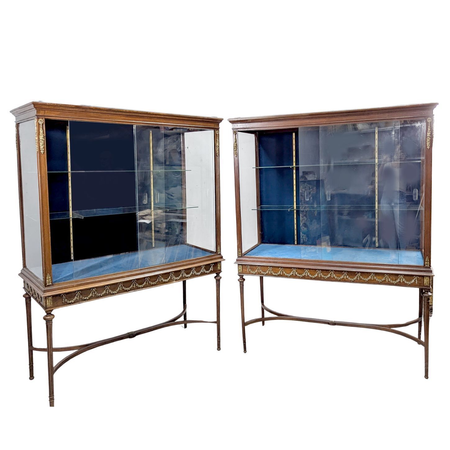 Pair Of Louis XVI Style Display Cases From The 1900s