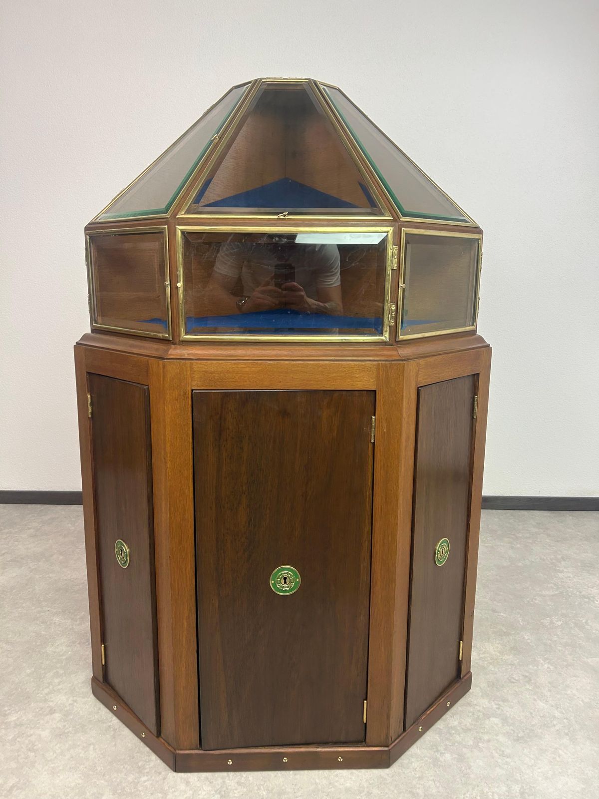 Corner Pyramid Art Nouveau Jewellery Display Case photo furniture