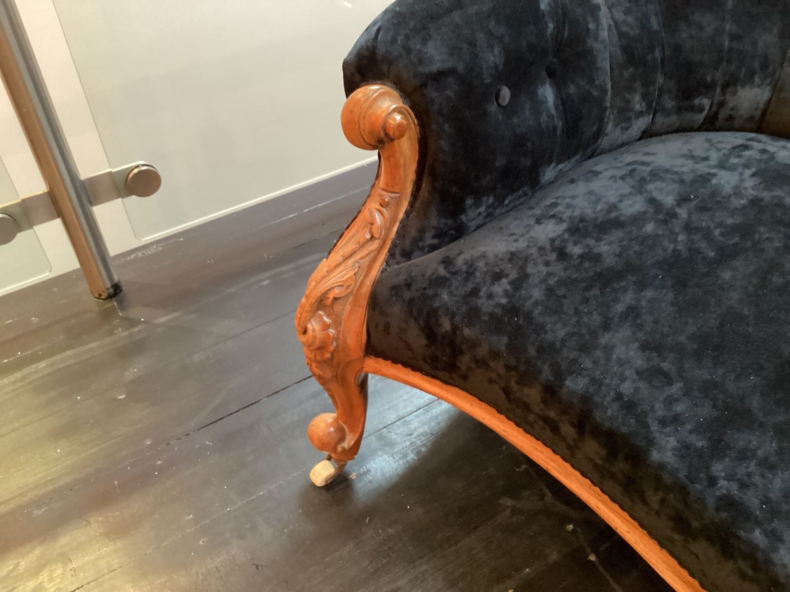 Victorian Black Velvet Chaise Longue photo furniture