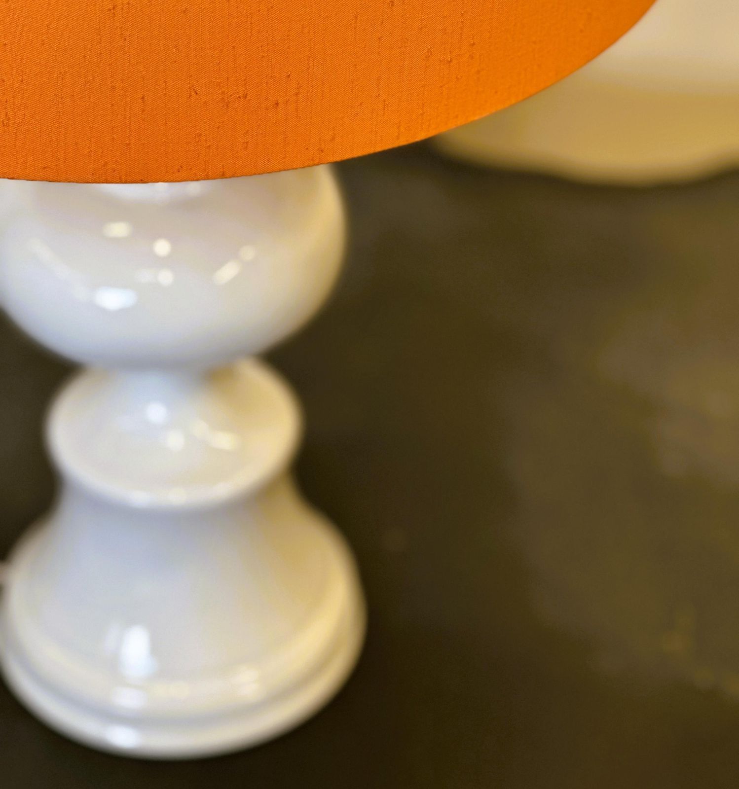 Mid Century Keramische Deense Tafellamp Met Oranje Kap, Jaren 1970. Denemarken photo for sale