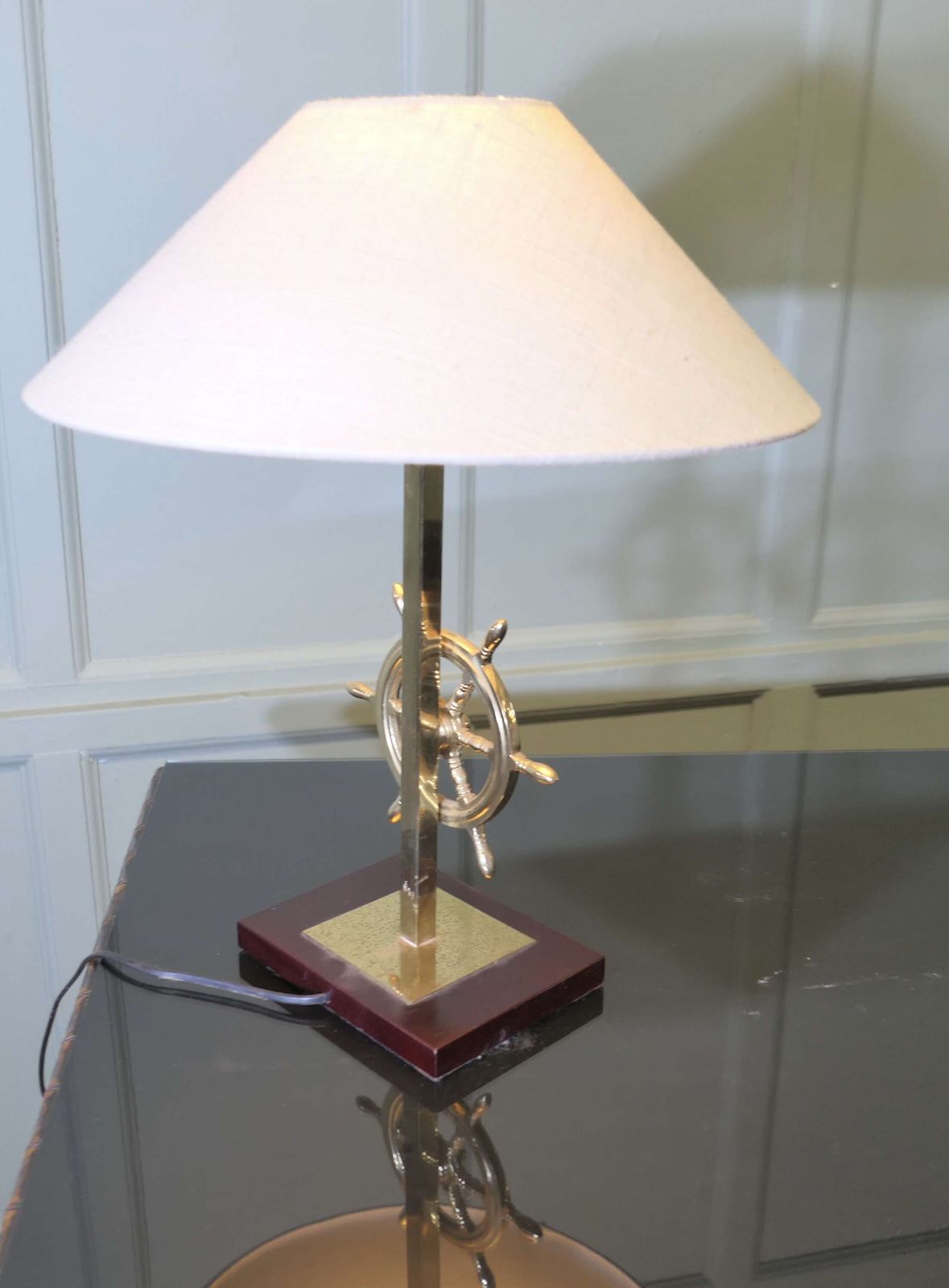 Captain’s Table Top Brass Lamp On A Nautical Theme photo vinterior