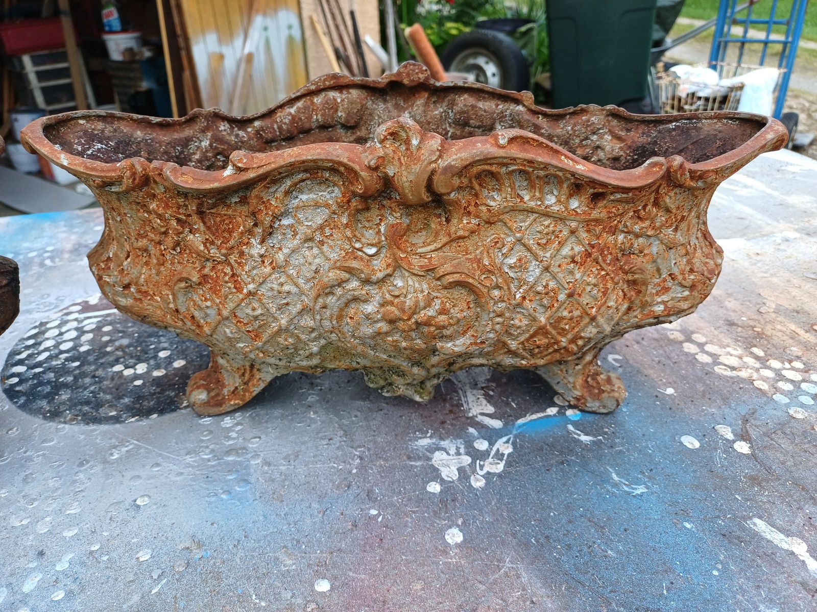 Pair Of 1900 Cast Iron Vases In Rocaille Style: Charleville   Mézières photo Garden Decor