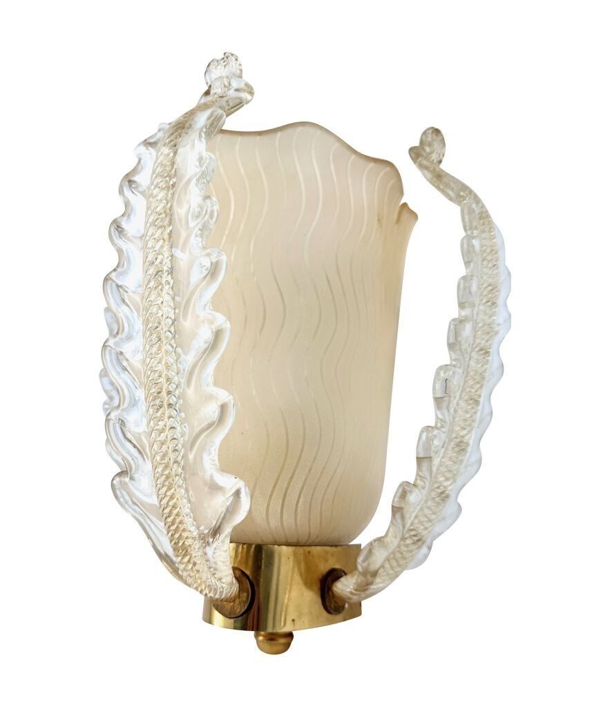 2150.0 A Wonderful Pair Of 1950s Murano Glass And Brass Wall Socnces By Barovier And Toso photo