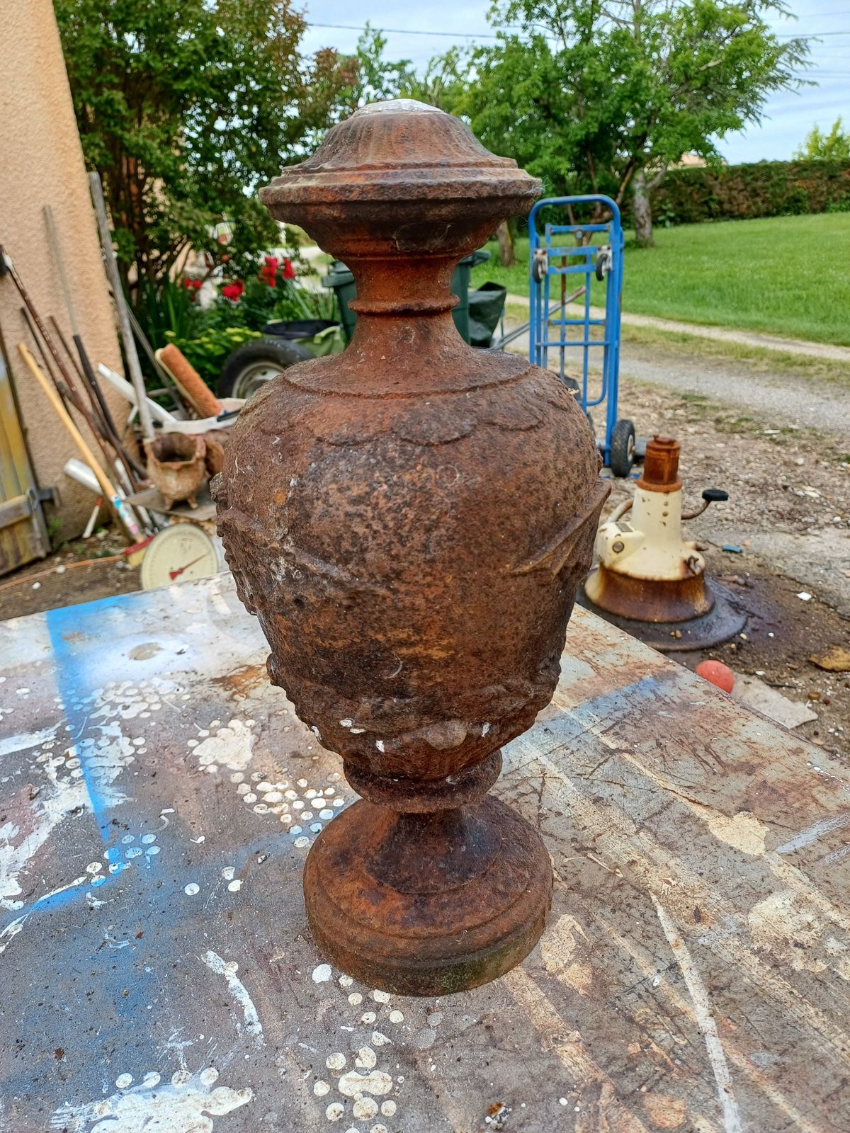 photo furniture Pair Of Cast Iron Fire Pots 1900: Charleville   Mézières
