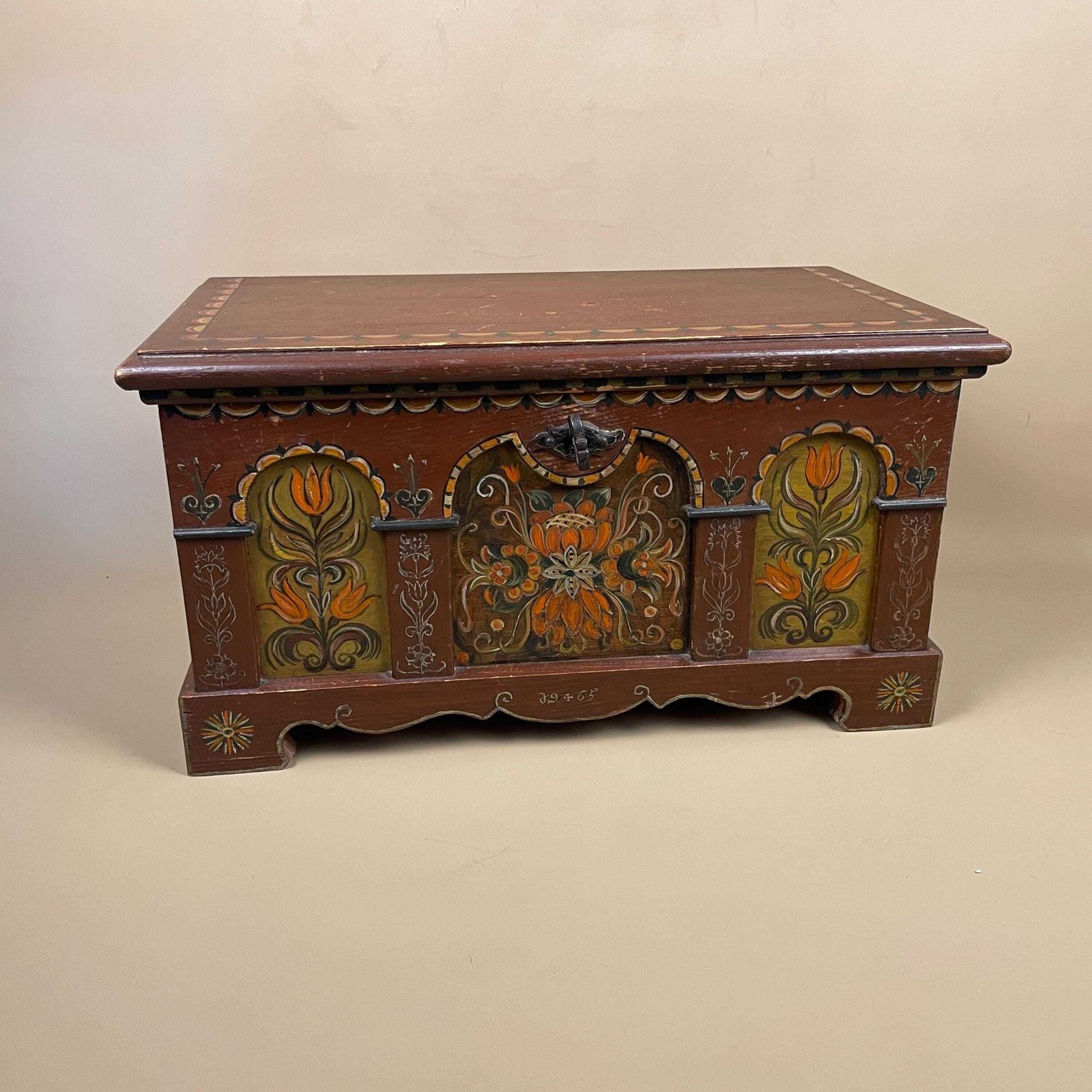 Antique Indian Handmade Wooden Box Trinket Brown Lid Lidded Wood Rectangle Hand Painted Patterned Pattern Jewellery India Old Paint