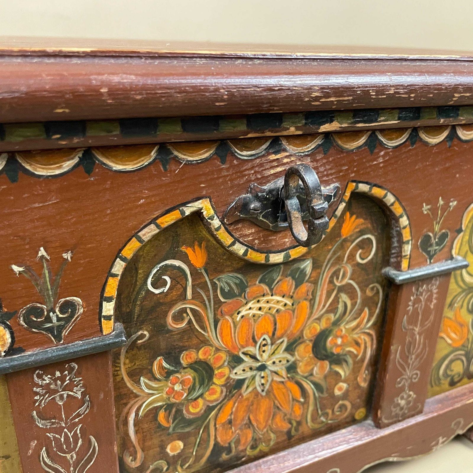 Antique Indian Handmade Wooden Box Trinket Brown Lid Lidded Wood Rectangle Hand Painted Patterned Pattern Jewellery India Old Paint photo 125.0