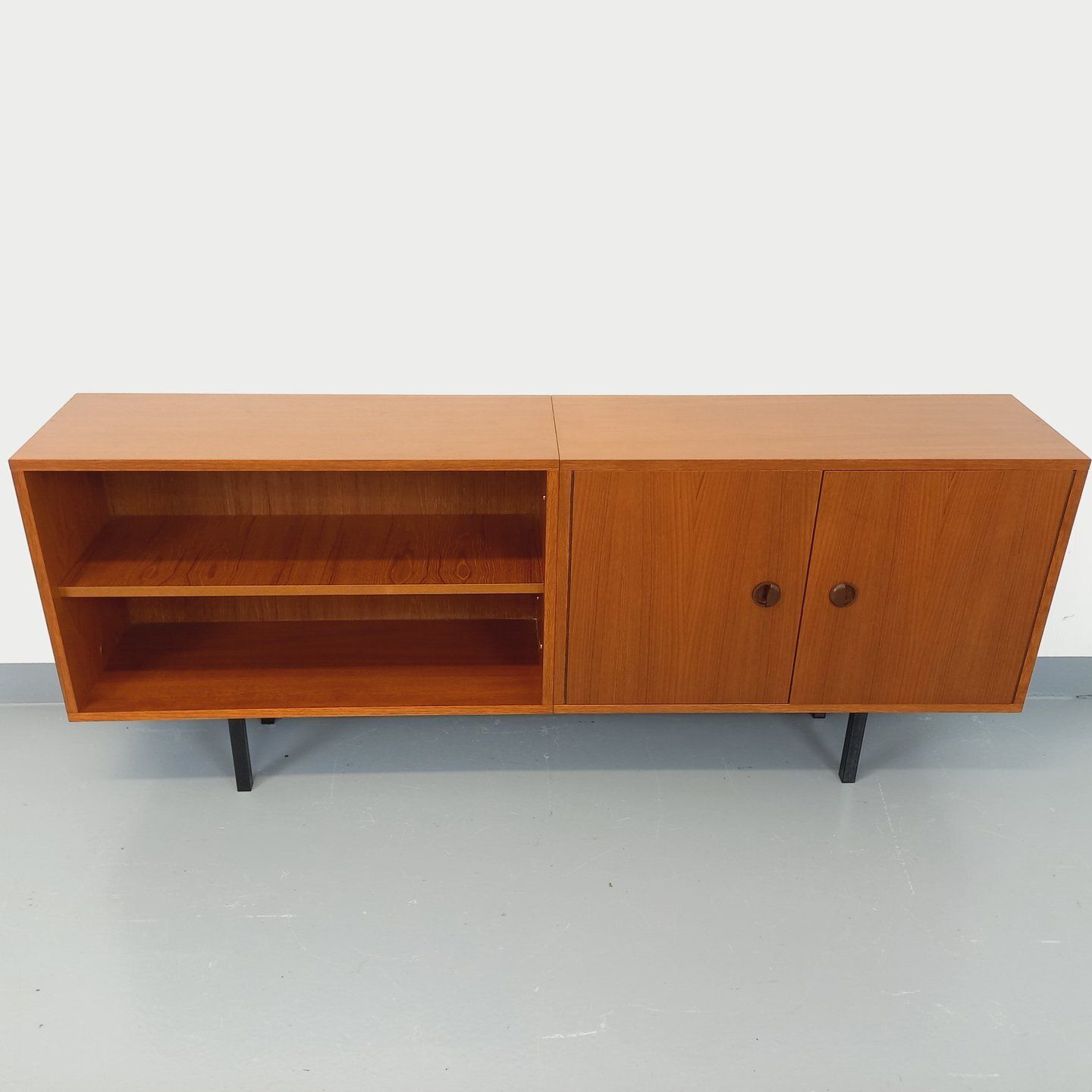 photo vintage Modernist Sideboard With Teak Niche And Black Metal Legs