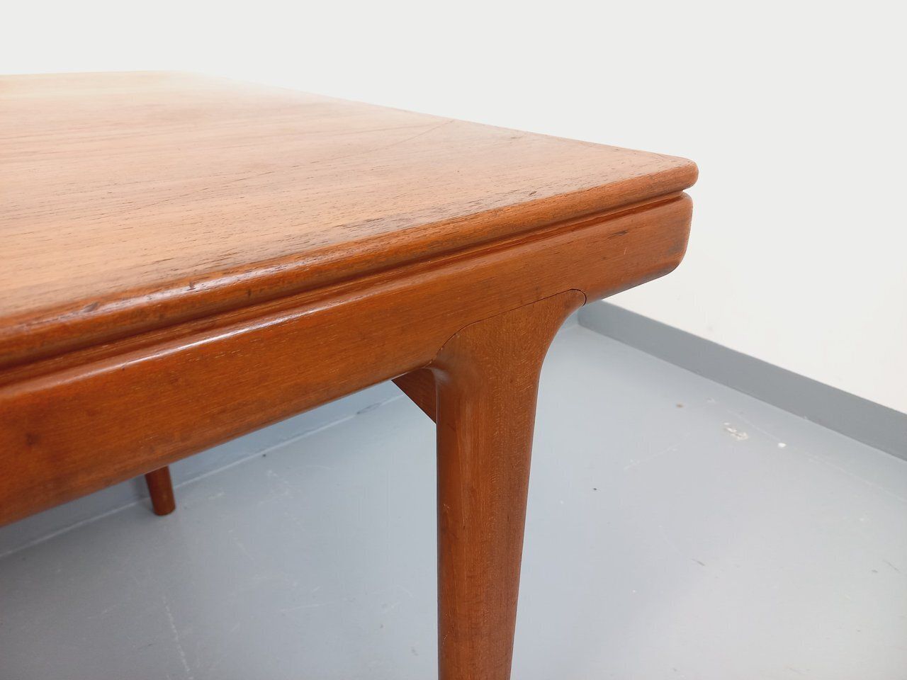 photo furniture Scandinavian Rectangular Table In Pine By Johannes Andersen For Samcom In Teak