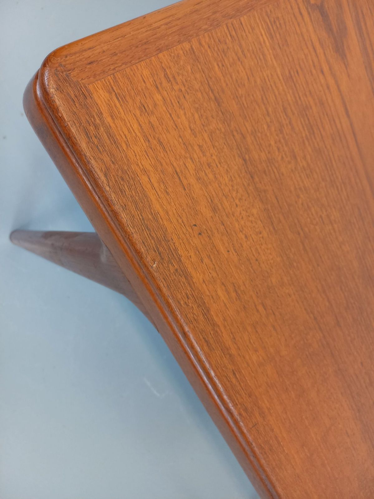 photo vintage Scandinavian Rectangular Table In Pine By Johannes Andersen For Samcom In Teak