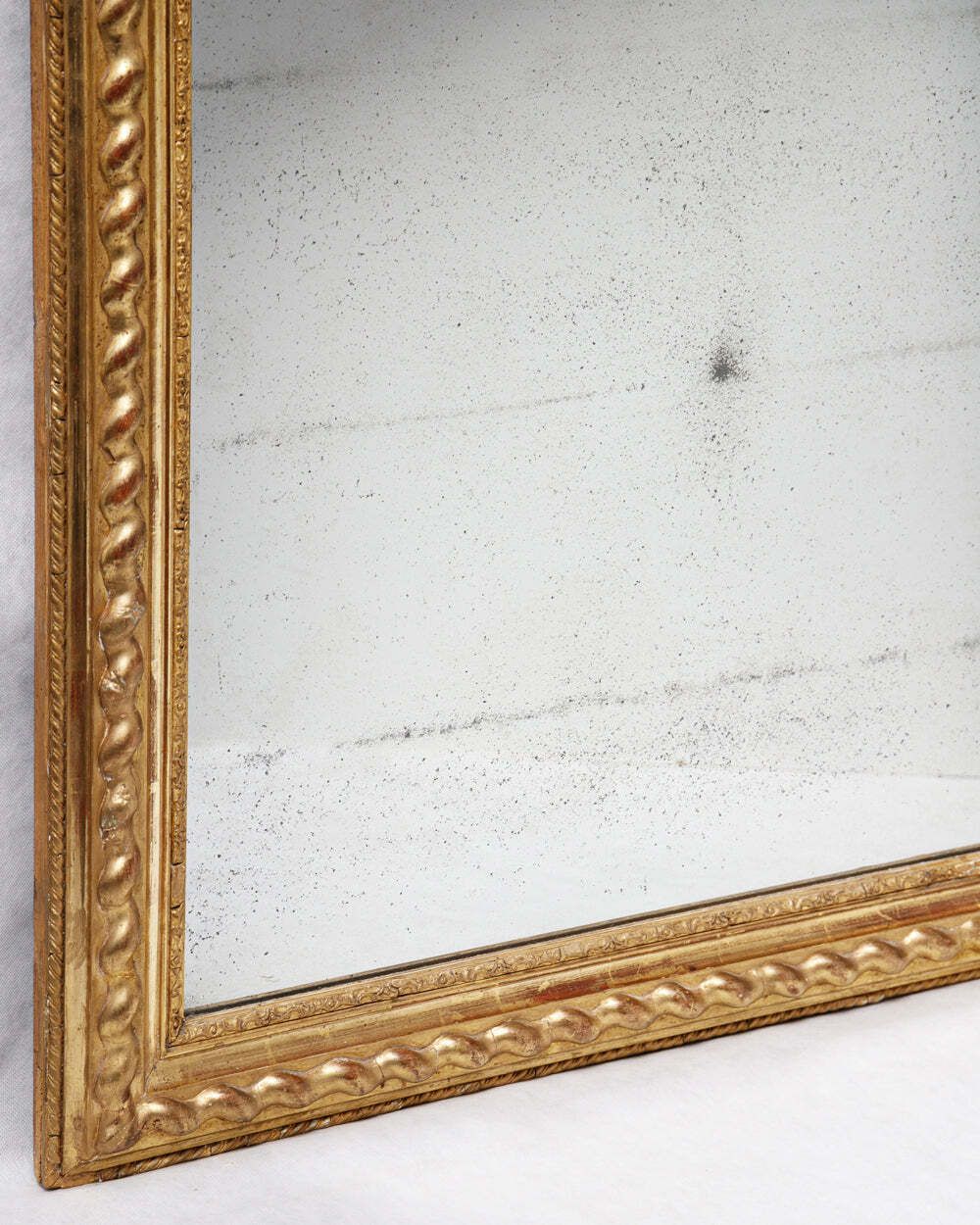 19e Eeuwse Louis Philippe Spiegel Met Geometrisch Geschulpte Lijst photo vinterior