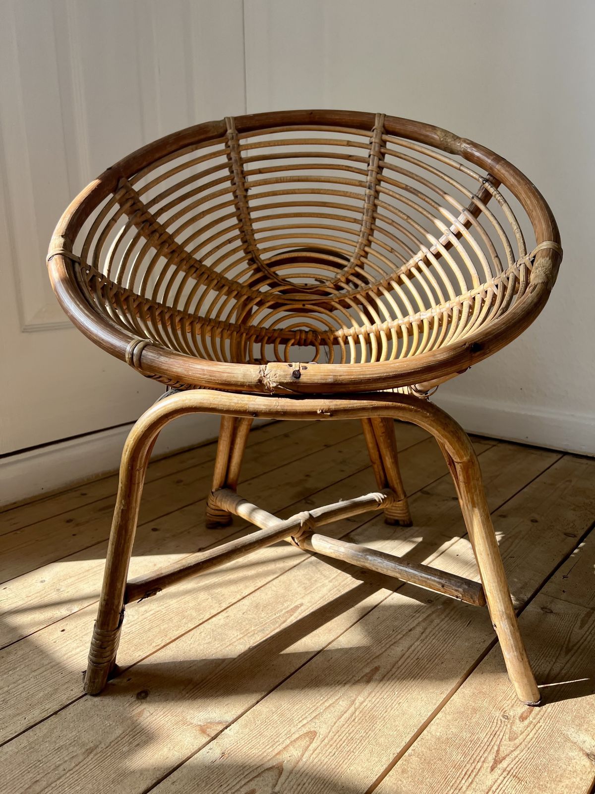 Mid Century Italian Bamboo Hoop Child’s Chair photo 95.0