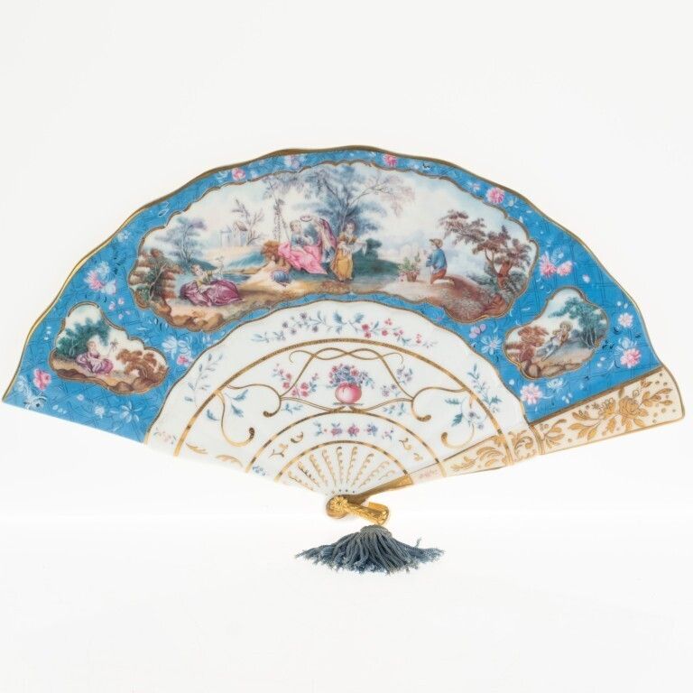 Gilt Porcelain Ceramic Fan Wall Hanging After The Fritzwilliam Museum