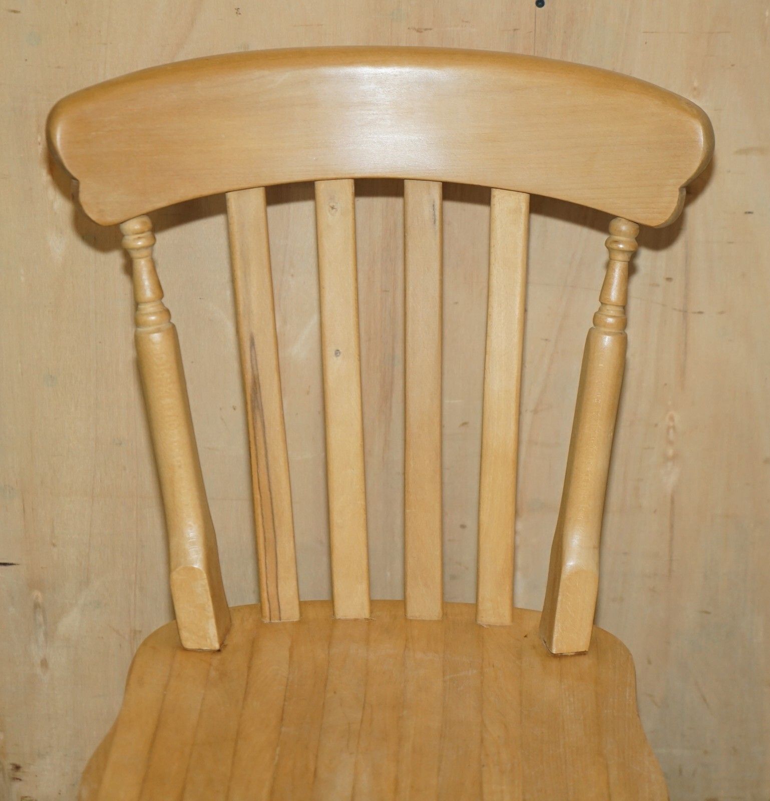 photo vintage Vintage English Heritage Pine Dining Table & Eight Winsor Chairs Suite 8