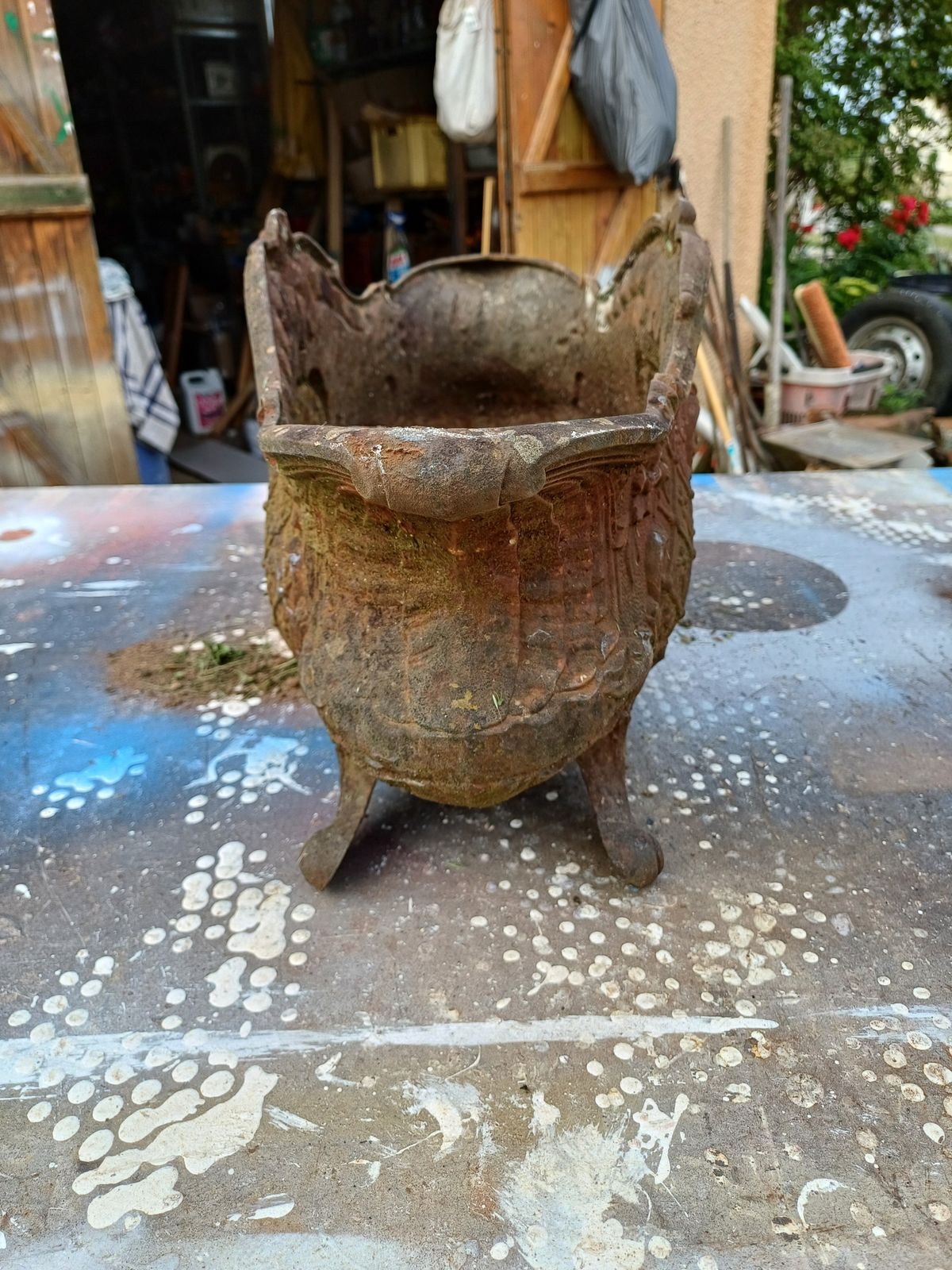 Garden Decor Pair Of 1900 Cast Iron Planters In Rocaille Style: Charleville   Mézières photo