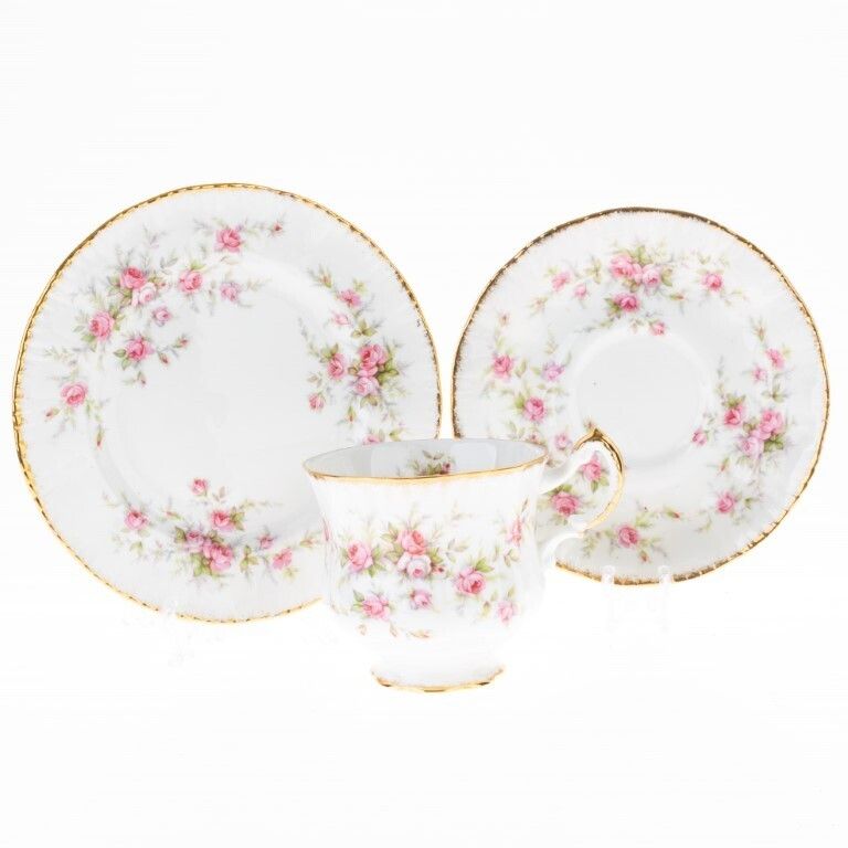 Paragon Gilt Porcelain Ceramic Roses Trio Teacup & Saucers photo furniture