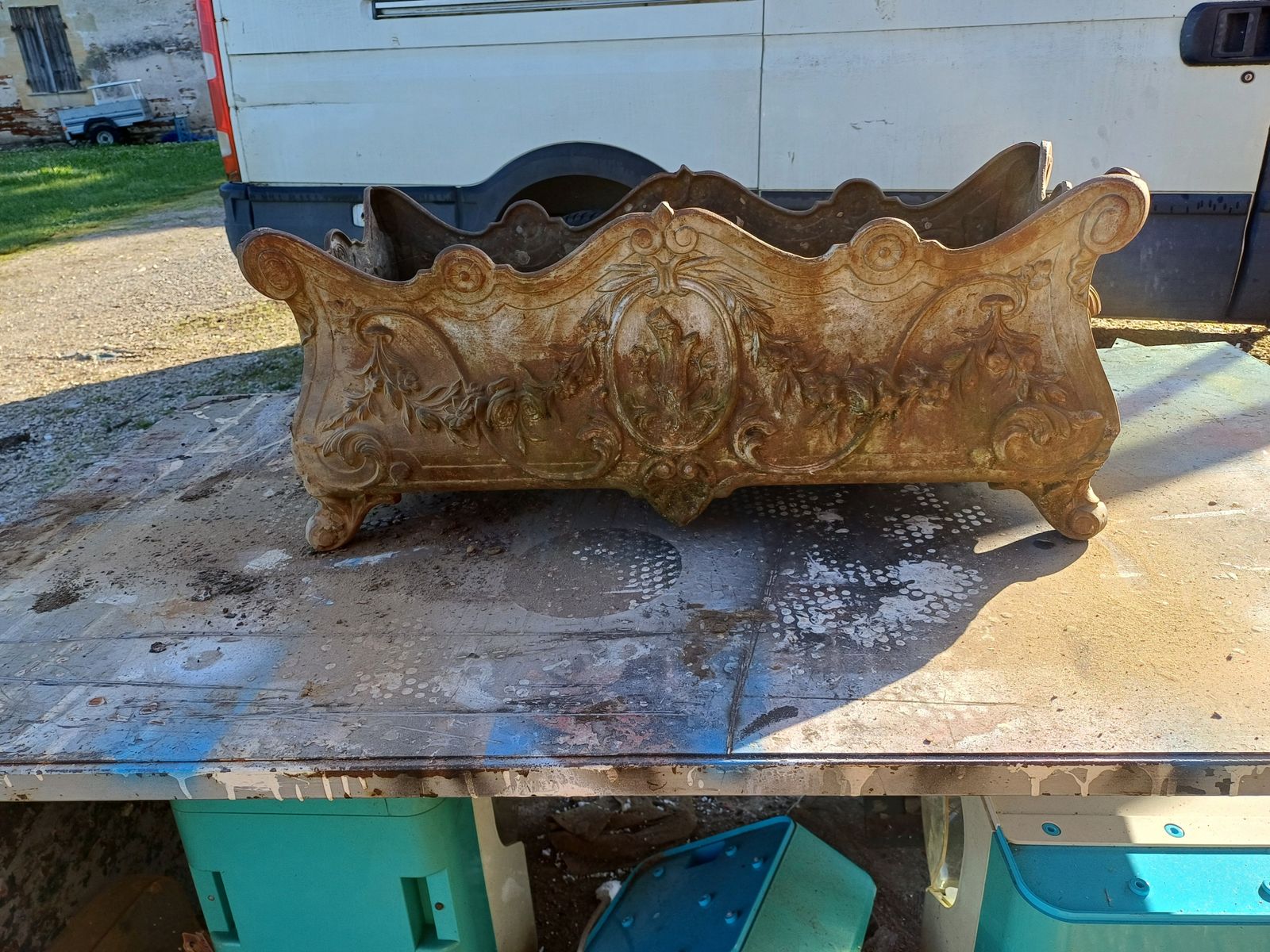 Large 1900 Cast Iron Planter In Rocaille Style: Charleville   Mézières photo buy