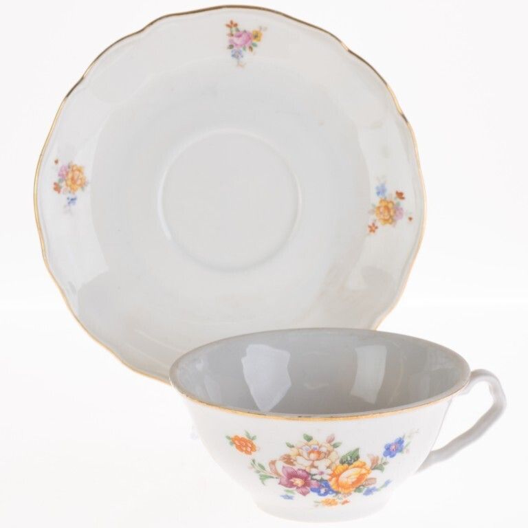 Continental Porcelain Ceramic Floral Pattern Teacup With Saucer