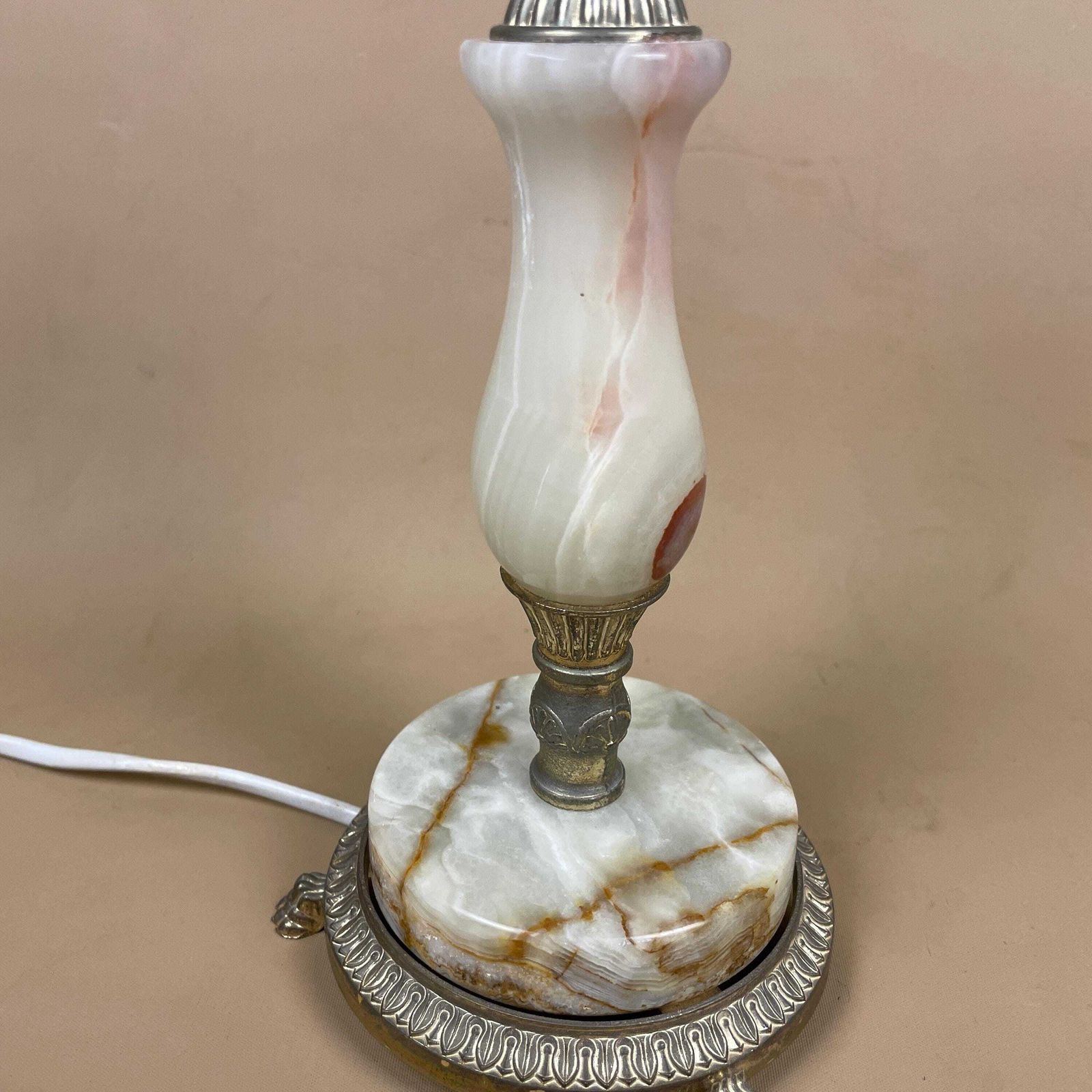 Antique Onyx Marble Lamp Light Bedside Brass Metal Gold Ornate Vintage Round Base With Feet Column Marbled Green Beige Natural Classic photo Lighting