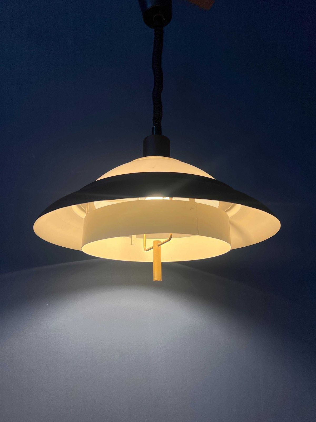 Bruine En Beige Mid Century Hanglamp Van Dijkstra, Space Age photo 251.0