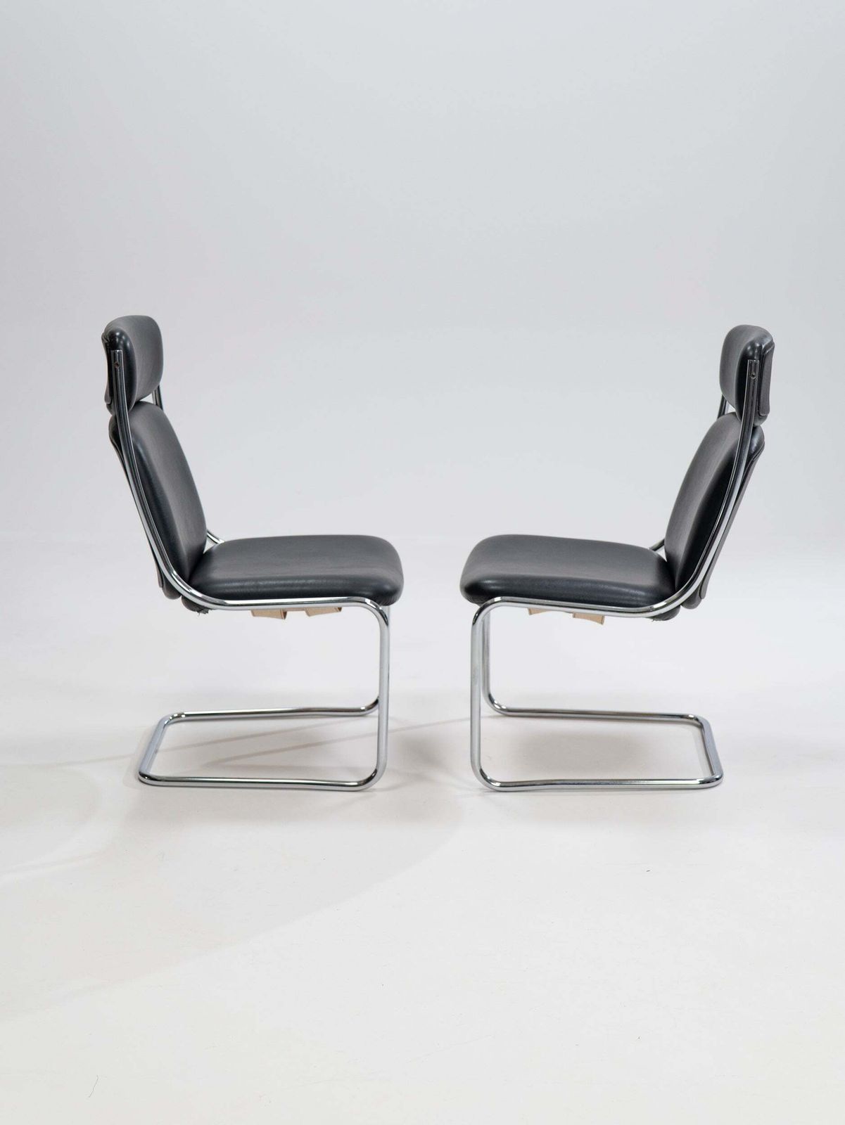 Pair Of Cantilever Leather Chairs By Mauser Werke Waldeck, West Germany, 1950s photo for sale