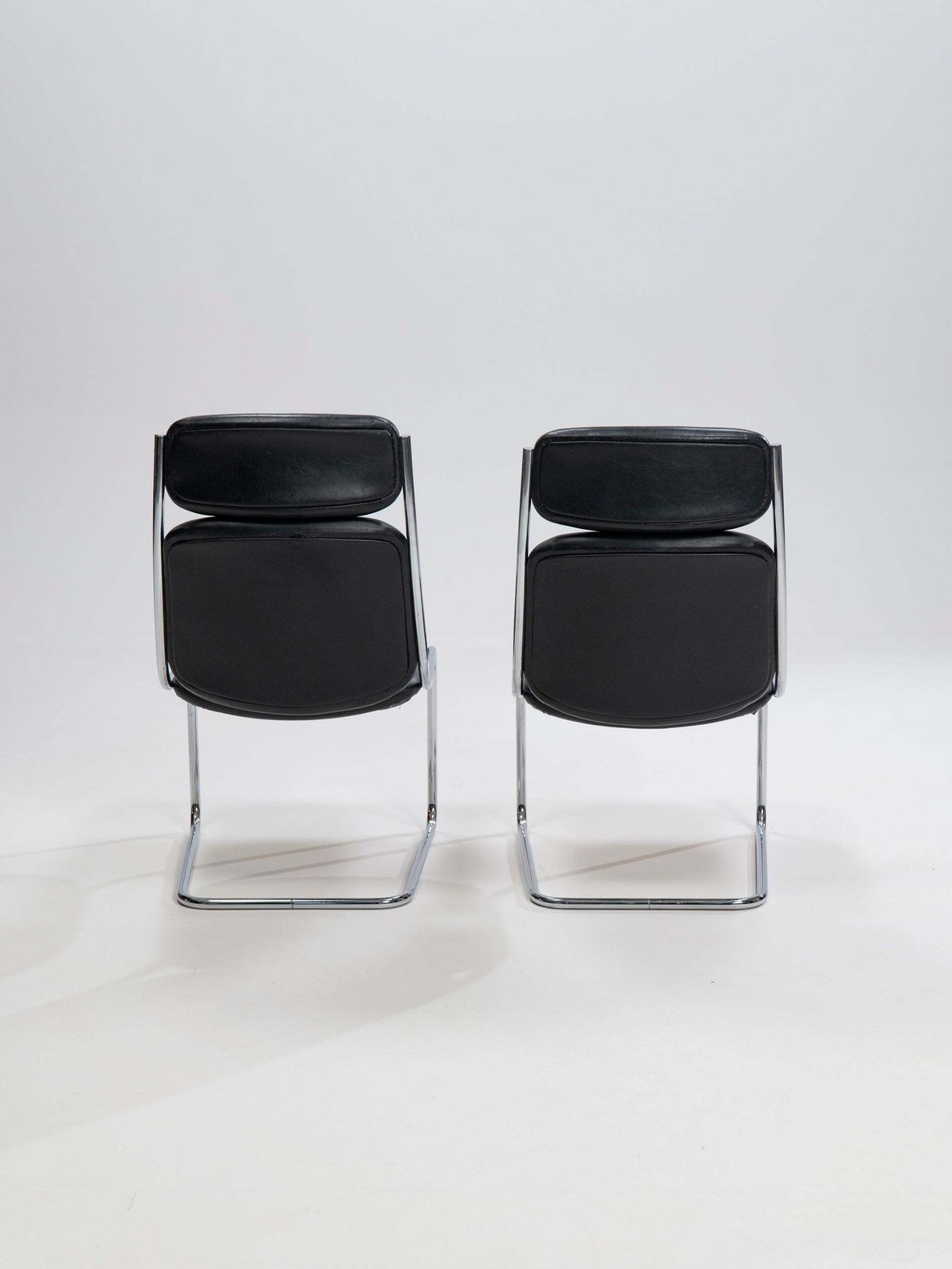 Pair Of Cantilever Leather Chairs By Mauser Werke Waldeck, West Germany, 1950s photo 800.0
