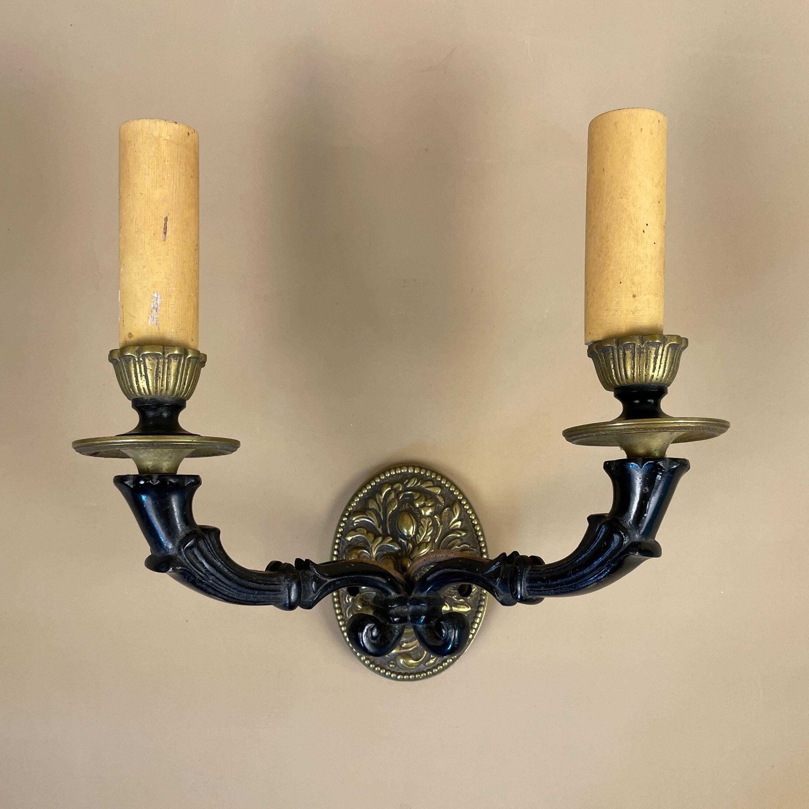 Antique Wall Light Metal Black & Gold Brass Lamp Sconce Ornate 2 Arms Vintage Lighting Lights Fireplace Vintage