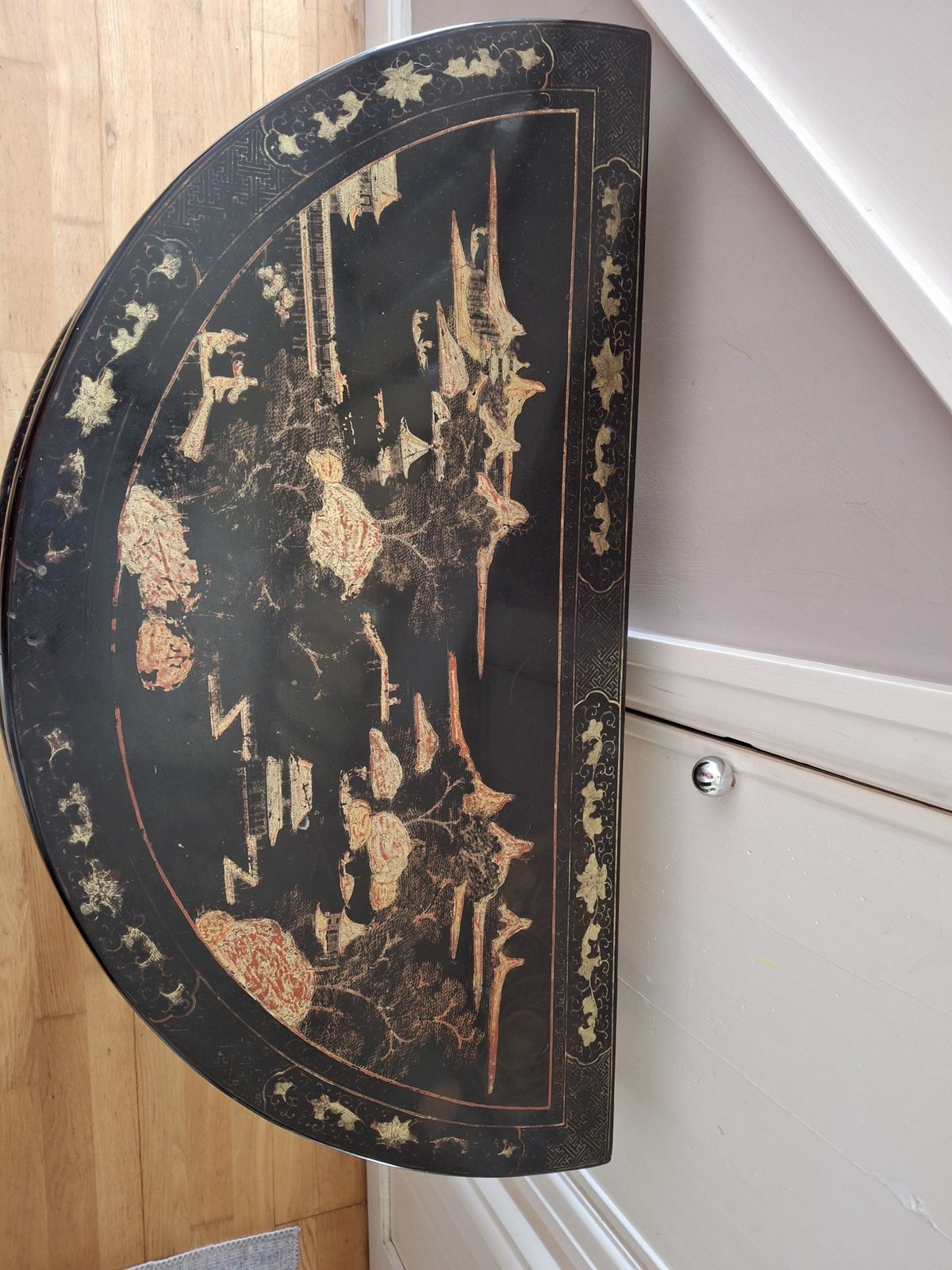 photo furniture Late 19th Export Gilt And Black Lacquered Demi Lune Table