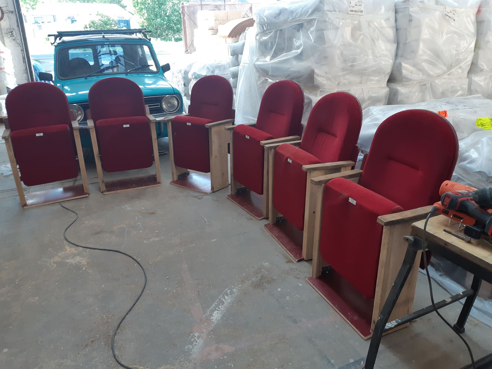 Classic Cinema/Thearter Chairs Red Velvet photo 125.0