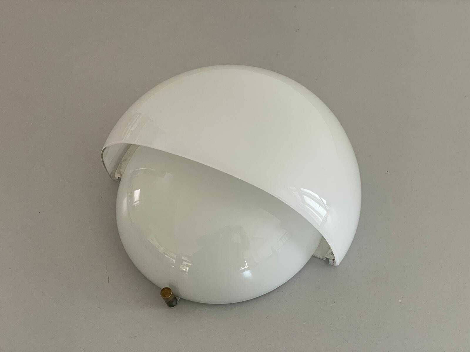 Mania Big Size Single Sconce In Glass By Vico Magistretti For Artemide, 1960s, Italy photo Lighting