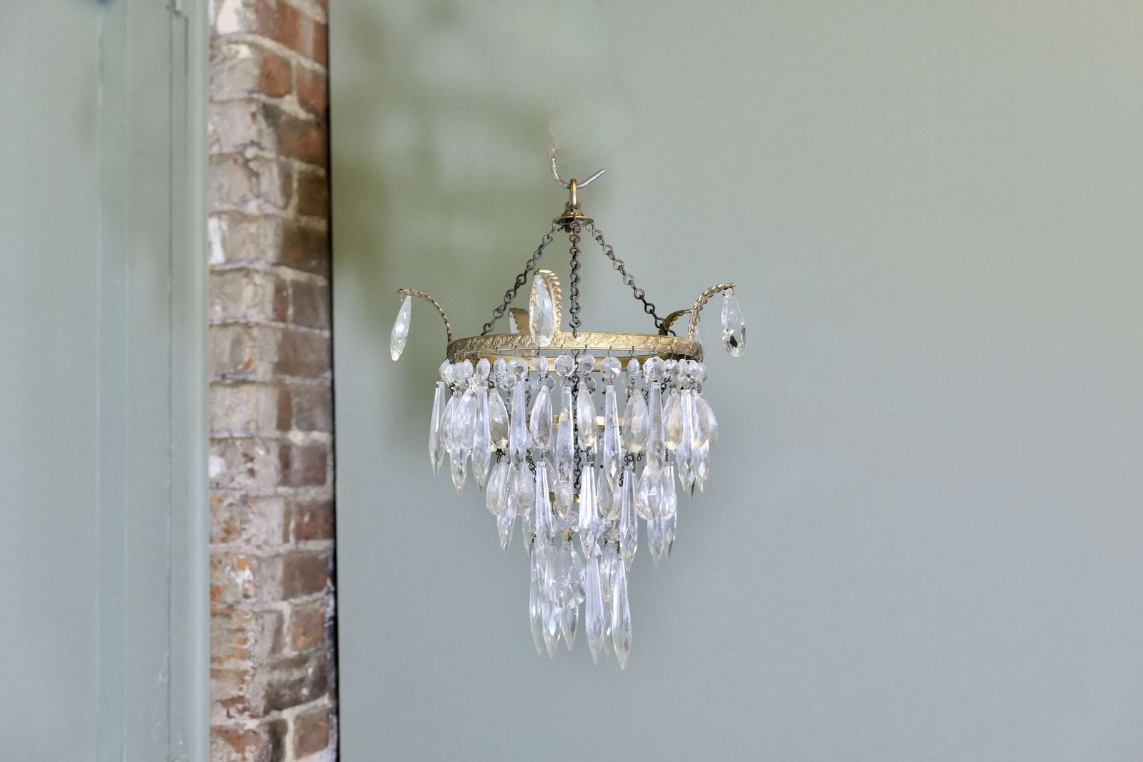 A Delicate Waterfall 3 Tier Crystal Chandelier photo 558.0