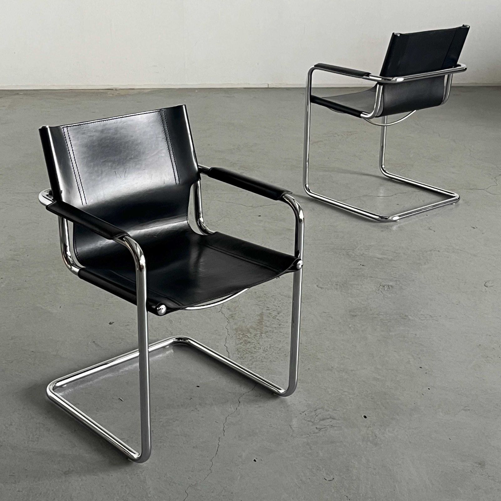 Pair Of Original Leather Cantilever Armchairs By Centro Studi For Matteo Grassi, Bauhaus Design Tubular Steel And Leather Cantilever Chairs