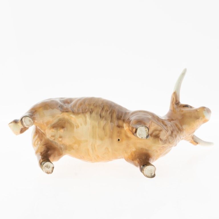 Beswick English Ceramic Pottery Highland Cow Figure photo furniture