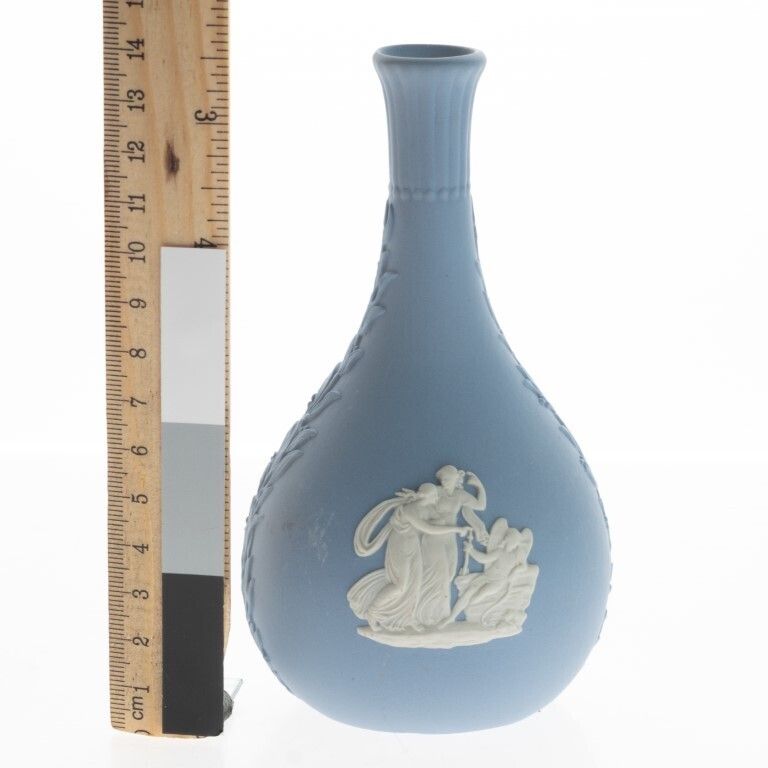 Wedgwood Blue Jasper Neoclassical Cameo Spill Vase photo for sale