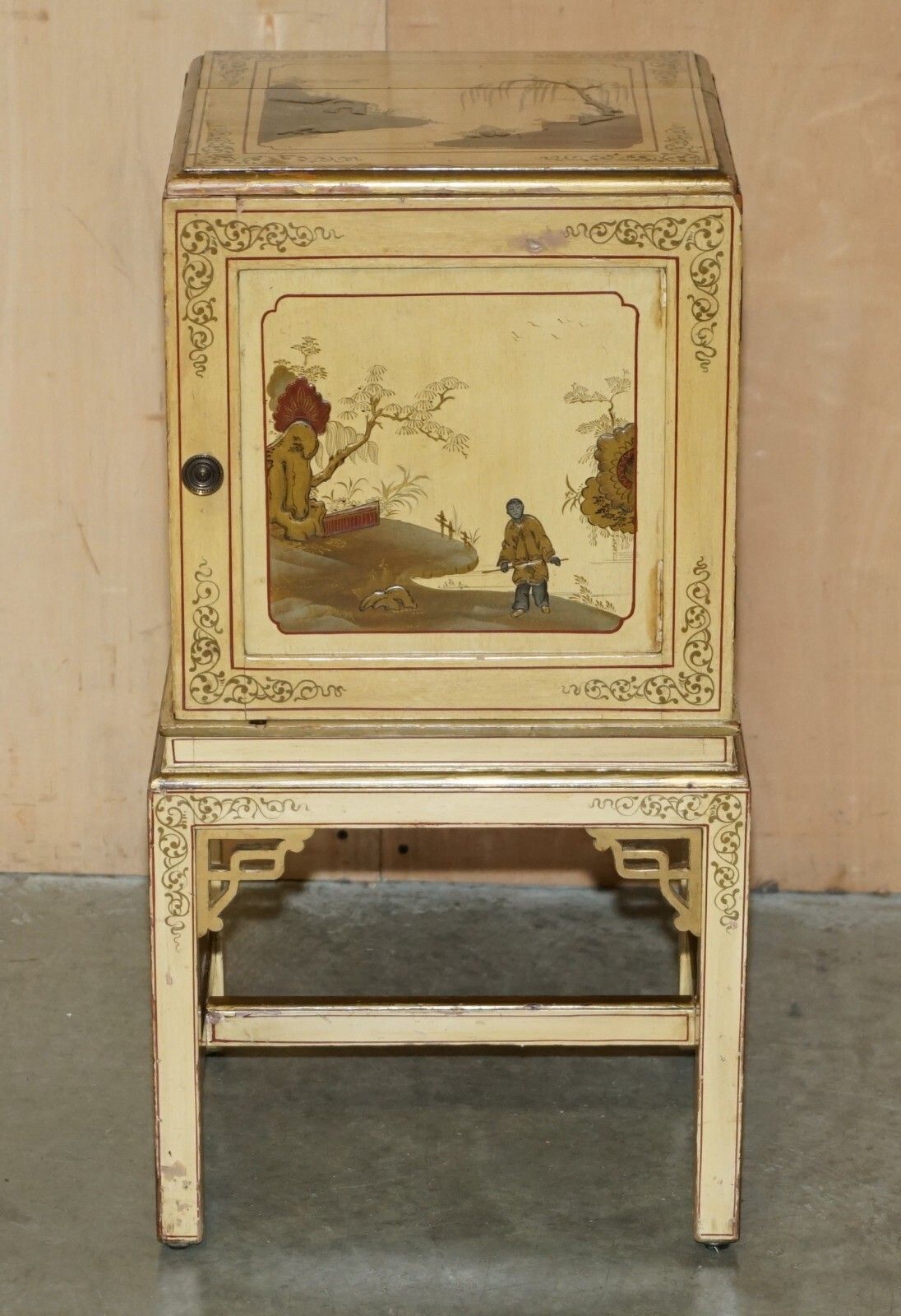 Pair Of Antique Chinese Export Hand Painted & Lacquered Nightstands Side Tables photo Furniture
