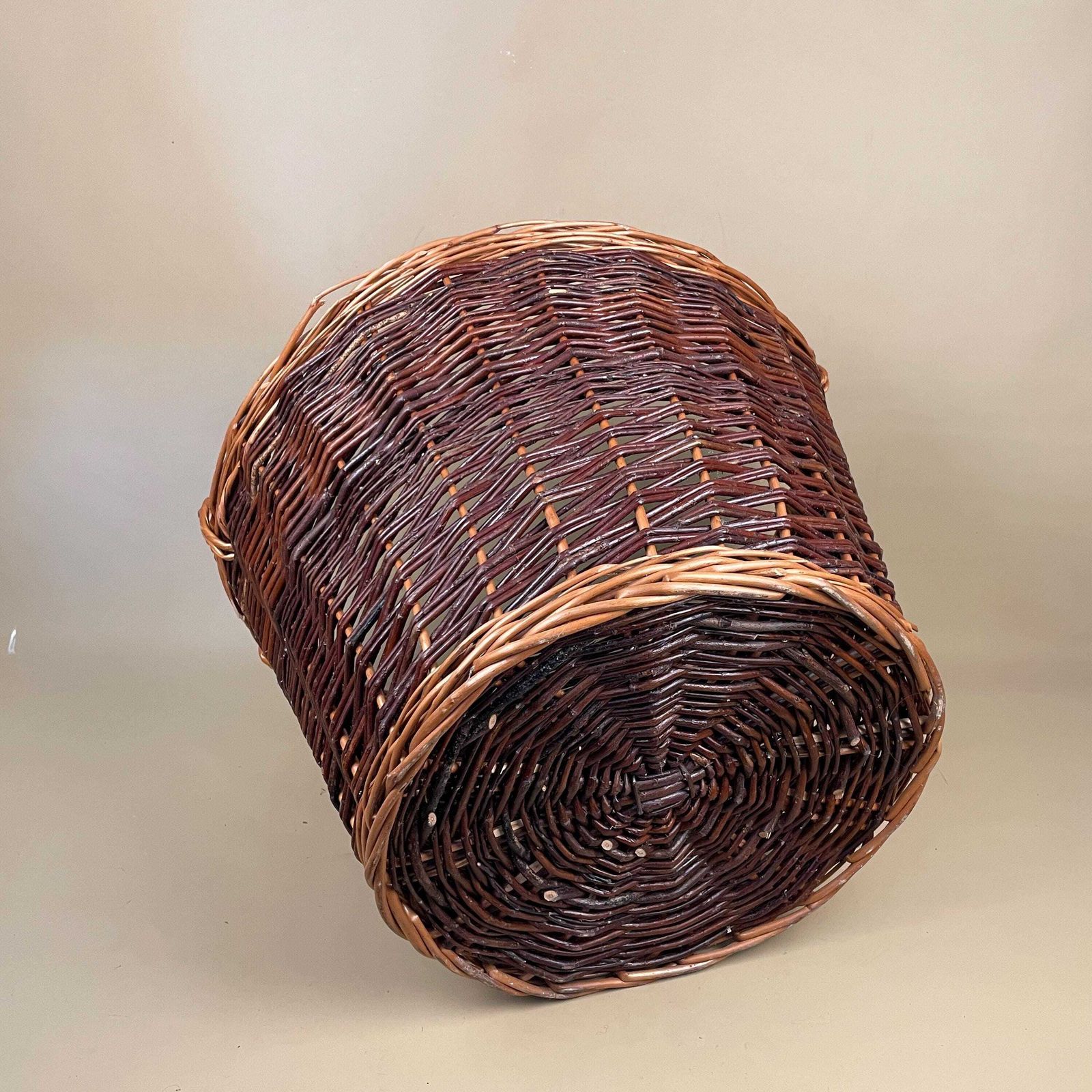 photo furniture Vintage Round Basket Woven Wicker Brown Antique Storage Farmhouse Cottage Decor Large Cane Wood Handles Logs Fireplace Fire Side 2 Tone