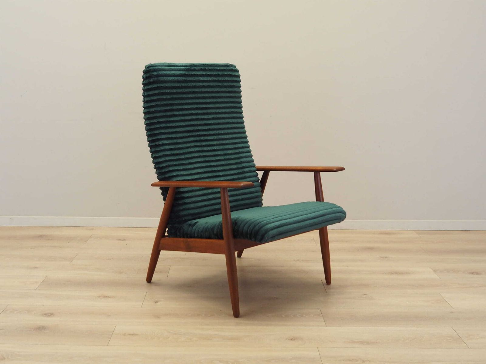 photo furniture Velour Armchair, Danish Design, 1970s, Production: Denmark