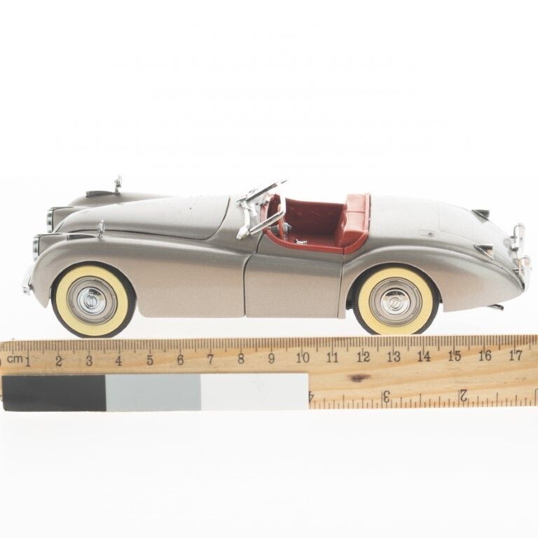 1:24 Scale 1949 Silver Jaguar Xk120 Diecast Danbury Mint Model Vehicle photo for sale