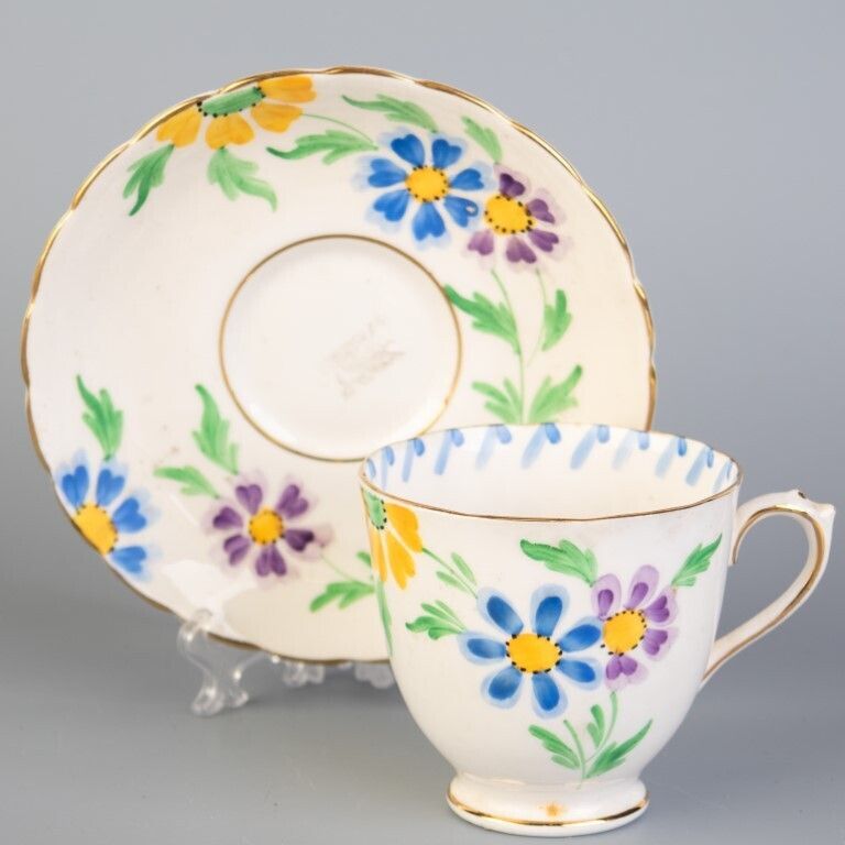 Royal Tuscan Porcelain Ceramic Art Deco Teacup & Saucer